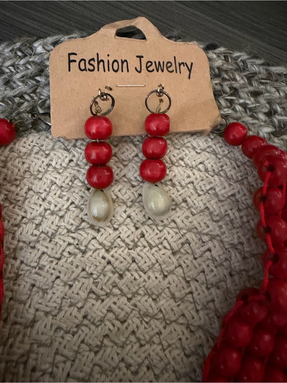 Fashion Jewelry Red Beaded Fringe Necklace with Earrings - Picture 3 of 7
